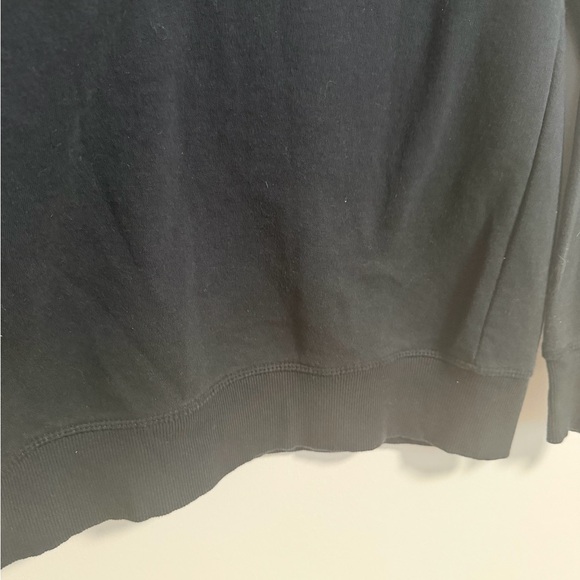 Levi's Youth Large  Black Crewneck Sweatshirt with Classic Levis Logo - Picture 11 of 13